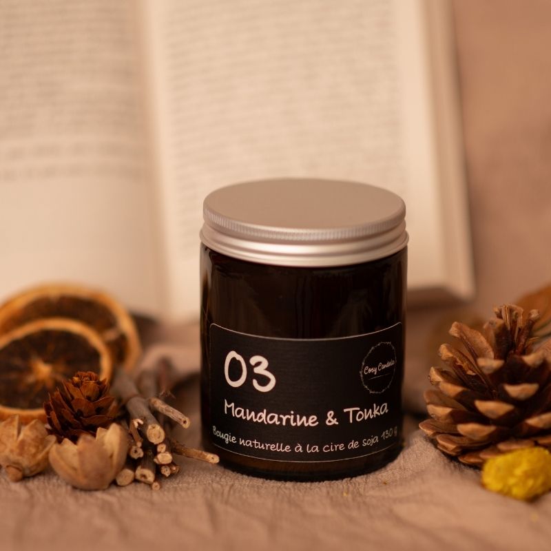 03 bougie artisanale parfumée à la mandarine et tonka fabriquée en Bourgogne par Cosy Candela
