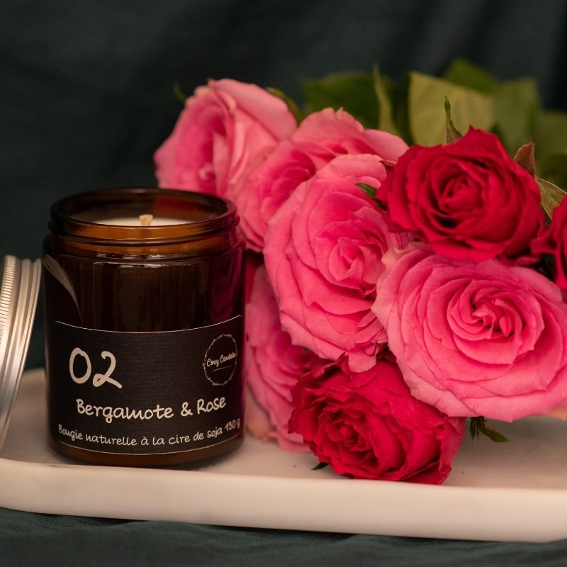 02 bougie artisanale parfumée à la bergamote et rose fabriquée en Bourgogne