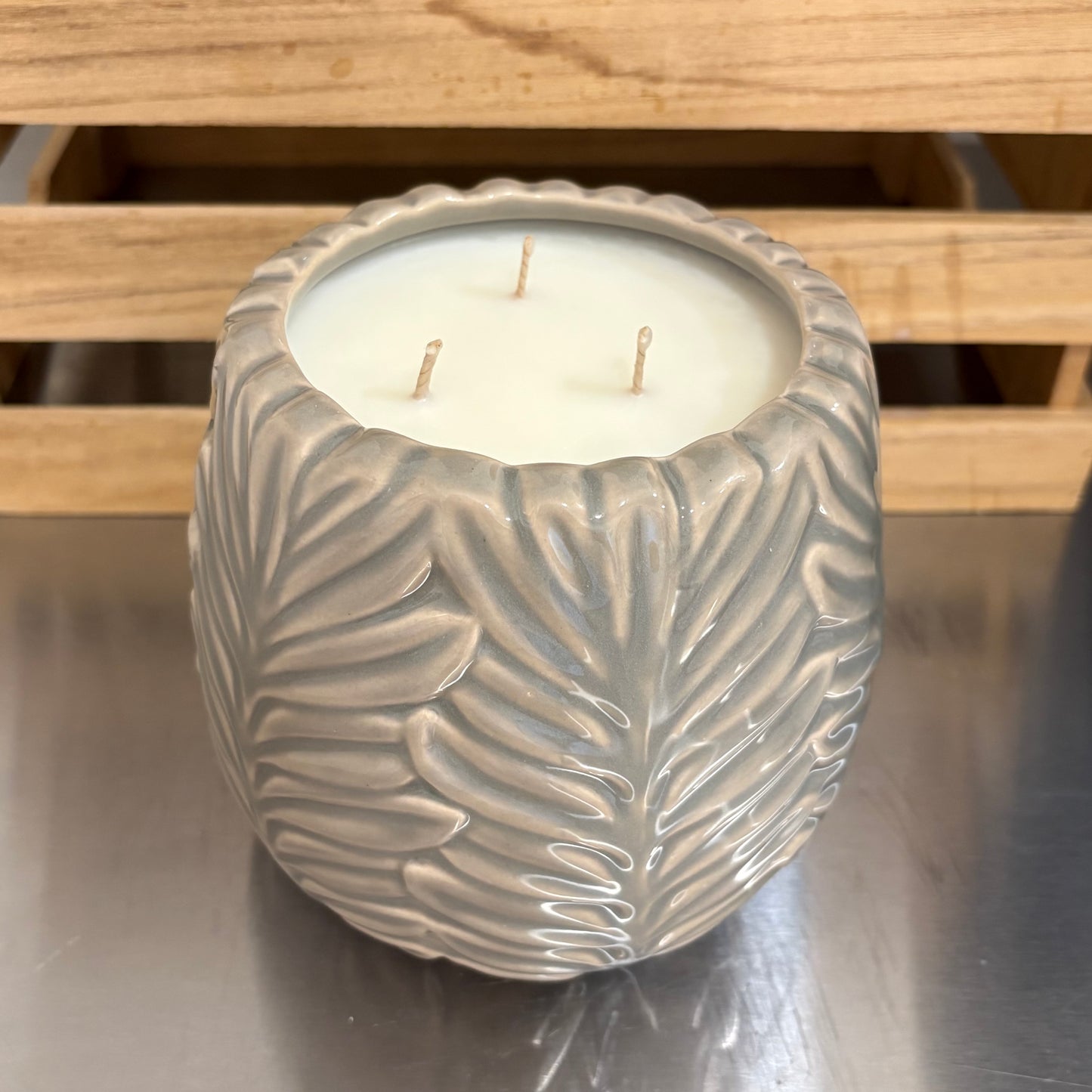 Bougie - Pot avec feuilles gris