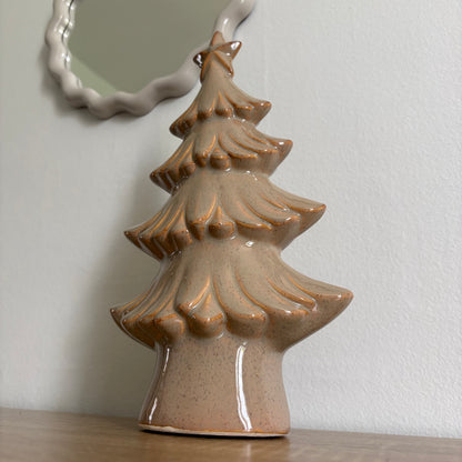 Petit sapin en céramique beige