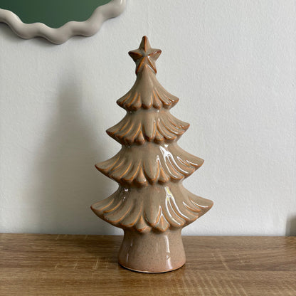Petit sapin en céramique beige