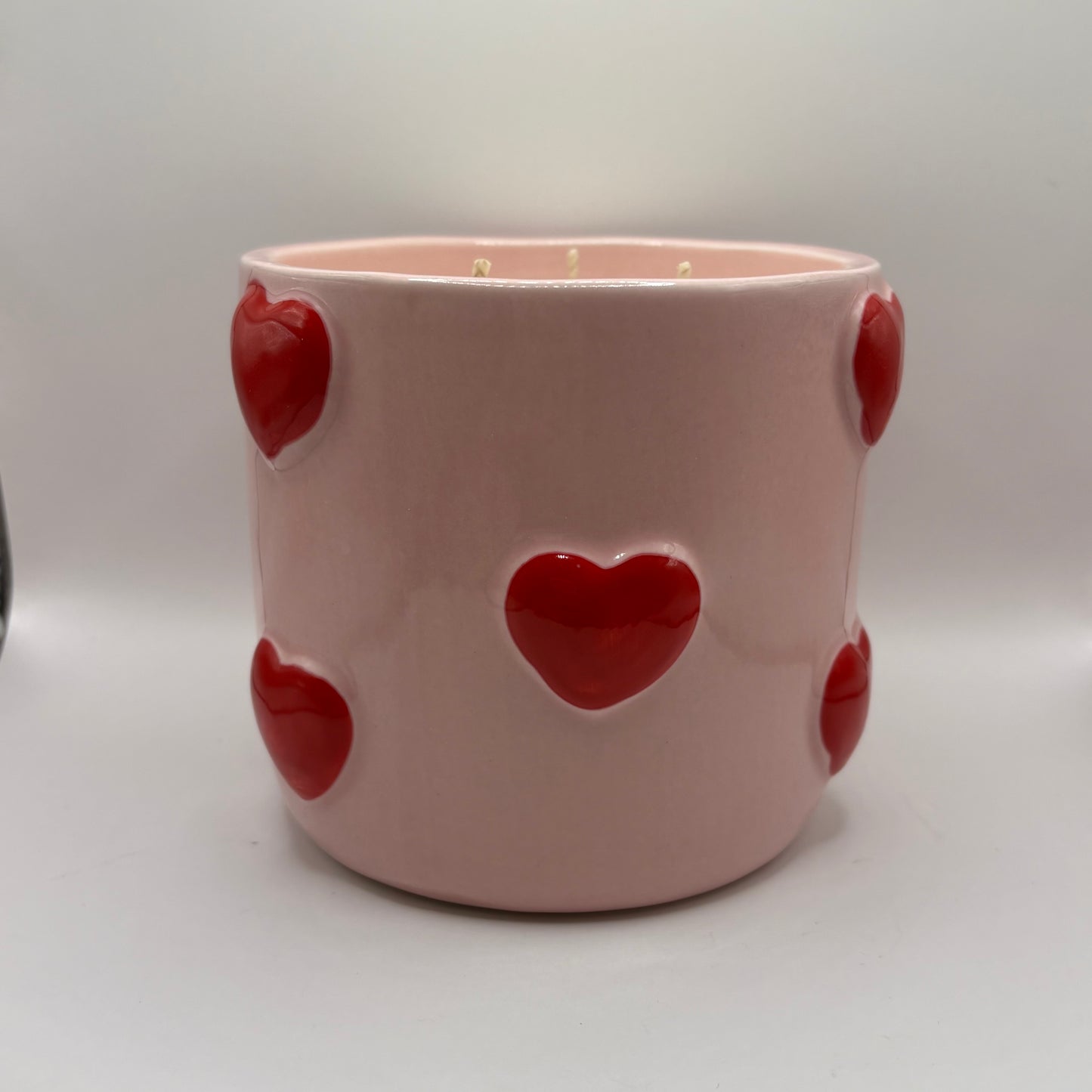 Bougie - Pot rose coeurs rouges