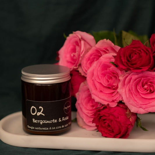 02 bougie artisanale parfumée à la bergamote et rose fabriquée en Bourgogne