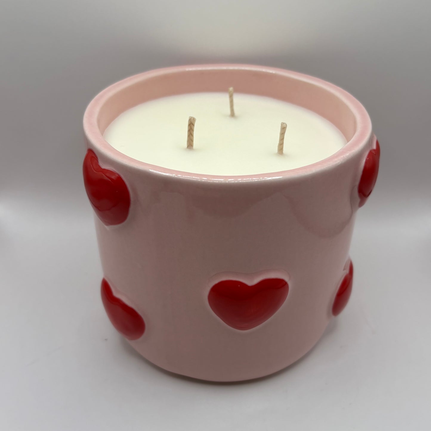 Bougie - Pot rose coeurs rouges