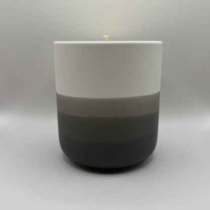 Bougie - Pot arc en ciel gris au rocher praliné
